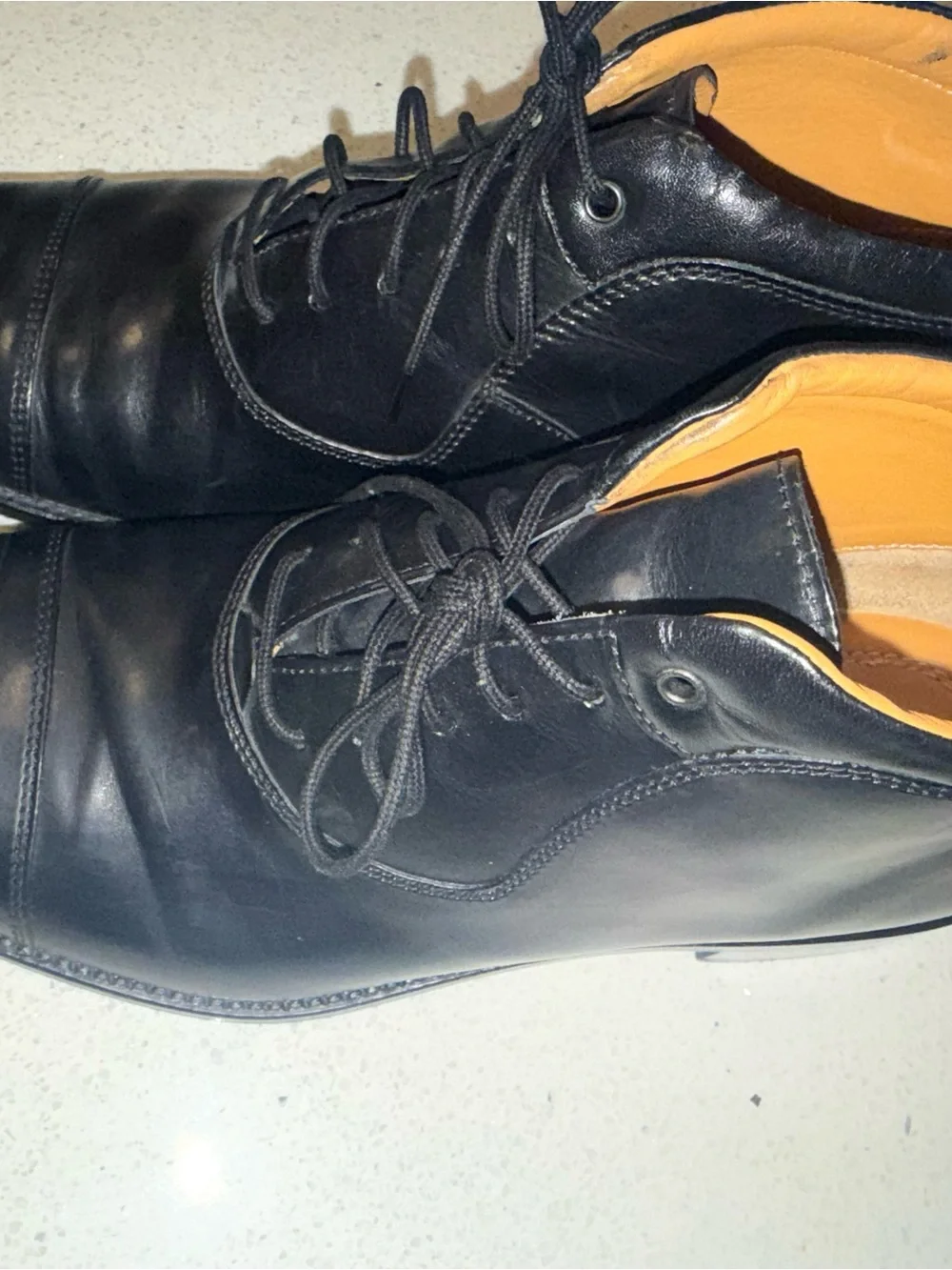 Johnston & Murphy Black Leather Chukka Boots with Tan Lining